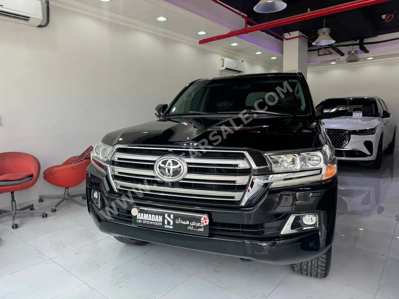 Toyota  Land Cruiser  VXR  2017  Automatic  169,000 Km  8 Cylinder  Four Wheel Drive (4WD)  SUV  Black