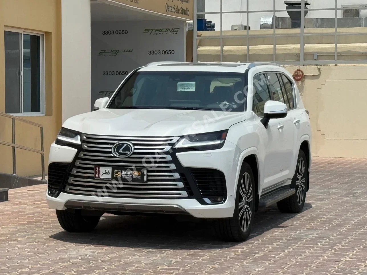 Lexus  LX  600 Luxury  2024  Automatic  5,000 Km  6 Cylinder  Four Wheel Drive (4WD)  SUV  Pearl  With Warranty