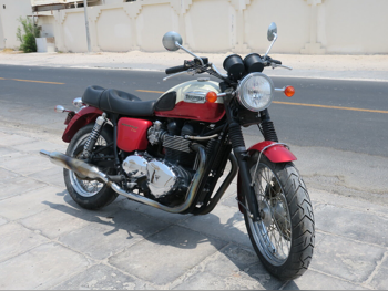 Triumph  Boneville T100 -  2012 - Color Red