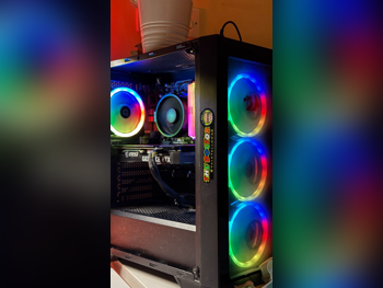 Gaming PC - AMD Ryzen 5  - MSI  - Nvidia GeForce  - RTX 3060  - 12 GB -  16 GB(2x8)  / DDR 4 - SSD :  256 GB - HDD :  1 TB  2022