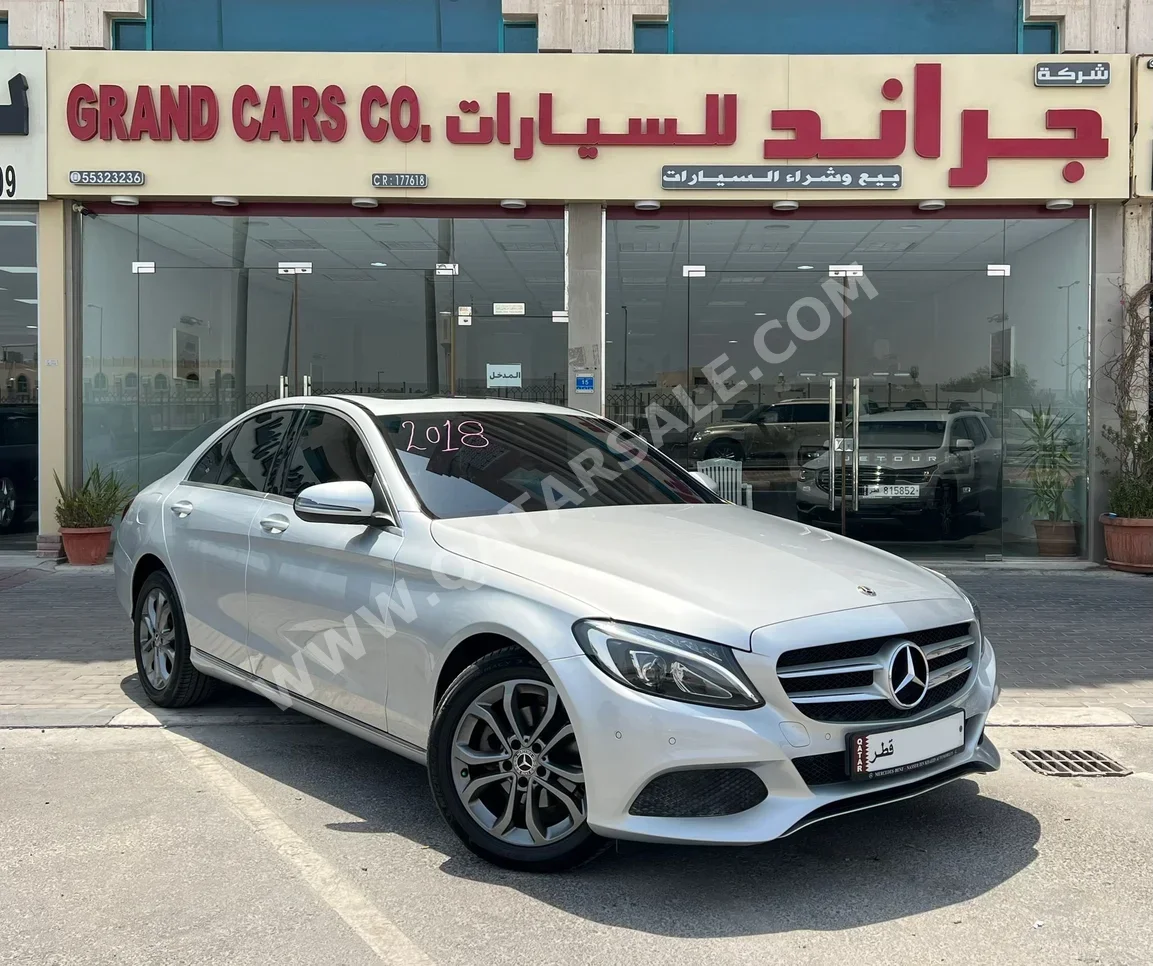 مرسيدس - بنز  سي - كلاس  180  2018  اوتوماتيك  71,000 كم  4 سلندر  دفع خلفي  سيدان  فضي