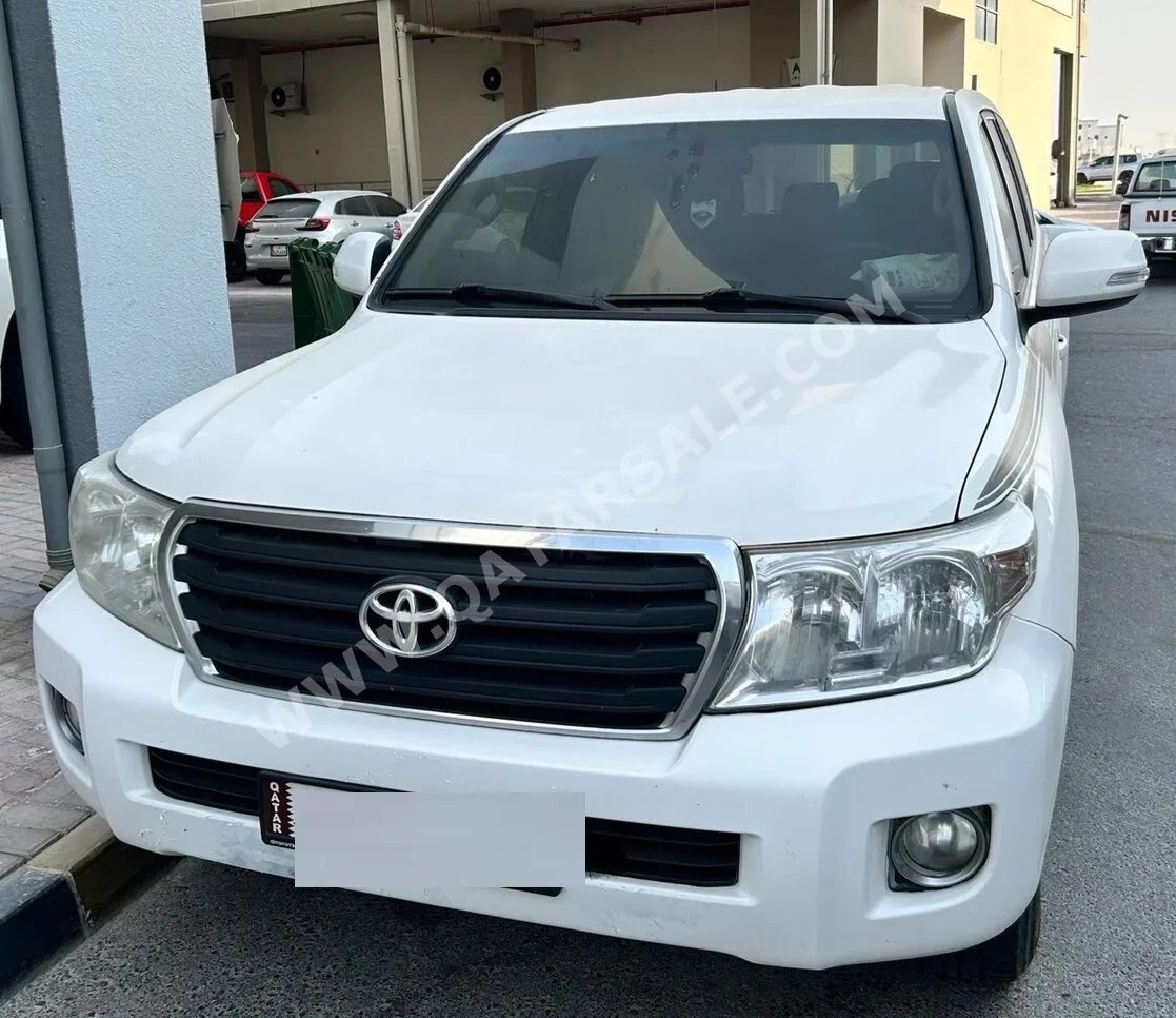 Toyota  Land Cruiser  GX  2015  Automatic  228,000 Km  6 Cylinder  Four Wheel Drive (4WD)  SUV  White