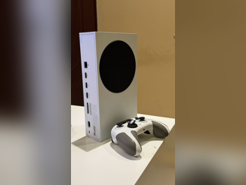 Video Games Consoles - Microsoft  - Xbox Series S  - 512 GB  -Included Controllers: 1