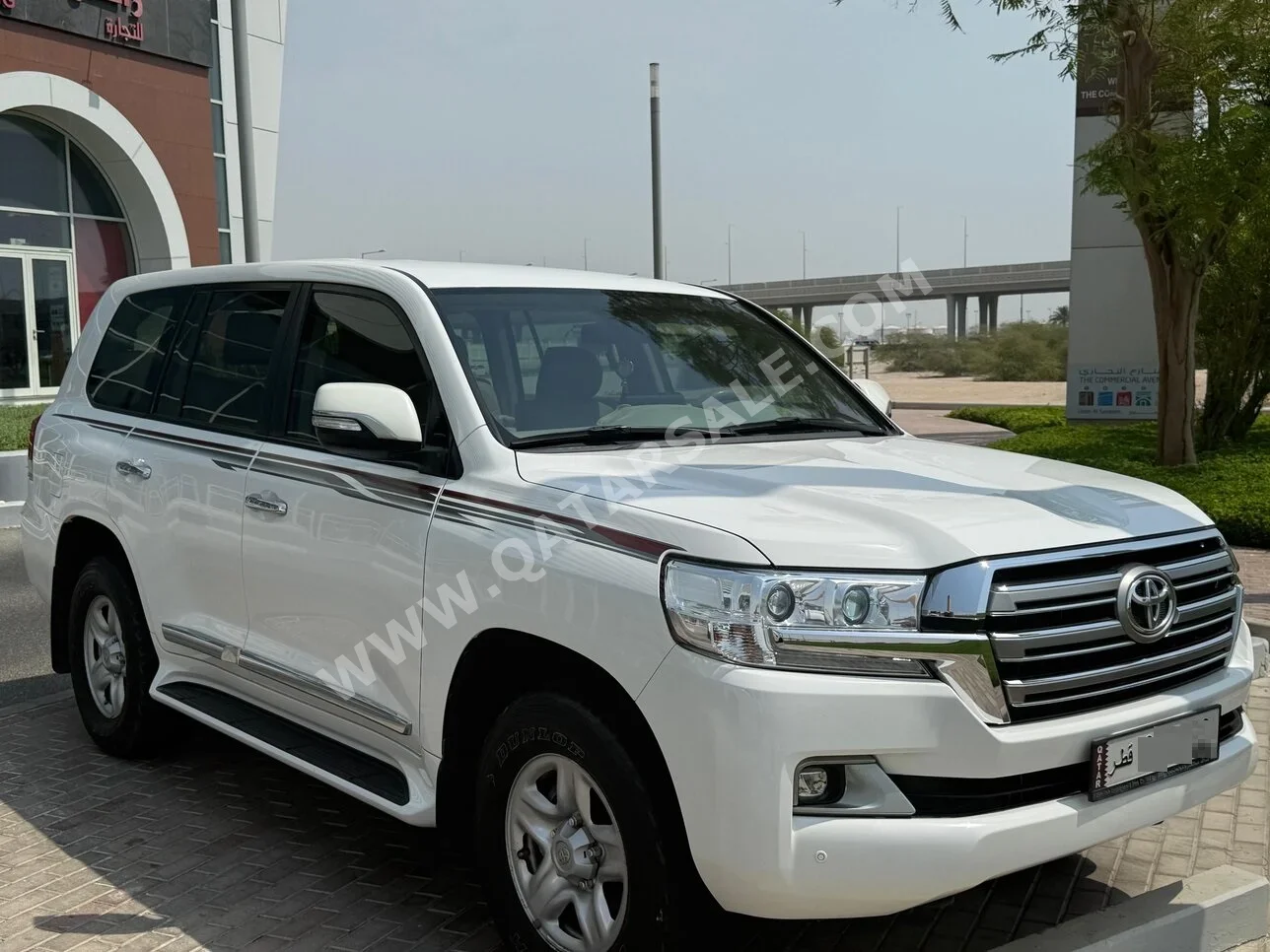Toyota  Land Cruiser  GXR  2021  Automatic  113,000 Km  6 Cylinder  Four Wheel Drive (4WD)  SUV  White  With Warranty