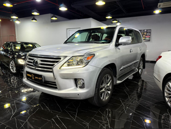 Lexus  LX  570  2012  Automatic  257,000 Km  8 Cylinder  Four Wheel Drive (4WD)  SUV  Silver