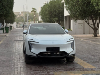 افاتر  07  2025  اوتوماتيك  0 كم  0 سلندر  دفع خلفي  اس يو في  أبيض و أسود  تحت الضمان