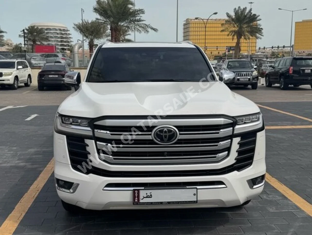 Toyota  Land Cruiser  VXR Twin Turbo  2022  Automatic  49,800 Km  6 Cylinder  Four Wheel Drive (4WD)  SUV  White
