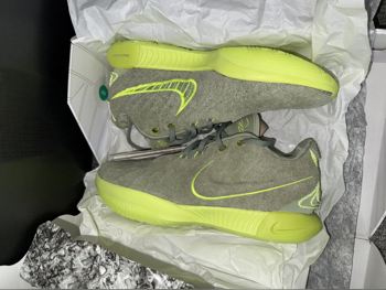Shoes Nike  Faux Leather  Olive Size 45  China  Men