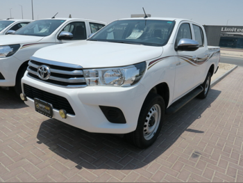Toyota  Hilux  2019  Automatic  16,000 Km  4 Cylinder  Four Wheel Drive (4WD)  Pick Up  White