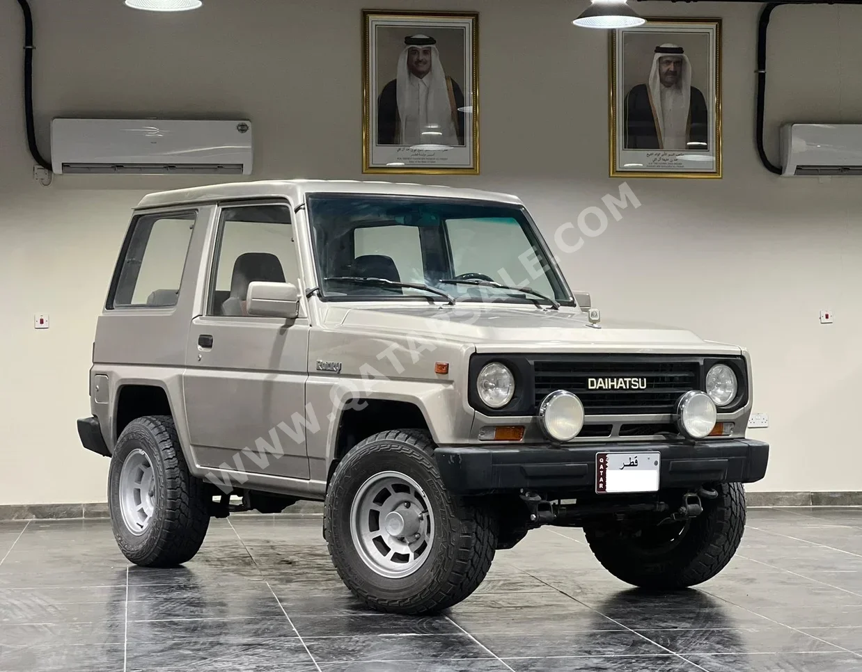دايهاتسو  روكي  1986  عادي  268,000 كم  4 سلندر  دفع رباعي  اس يو في  ذهبي