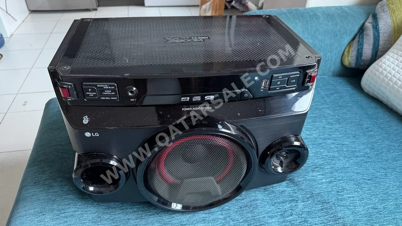Speakers 1+1  Black /  LG  2020  China  Bluetooth  Remote Control Included