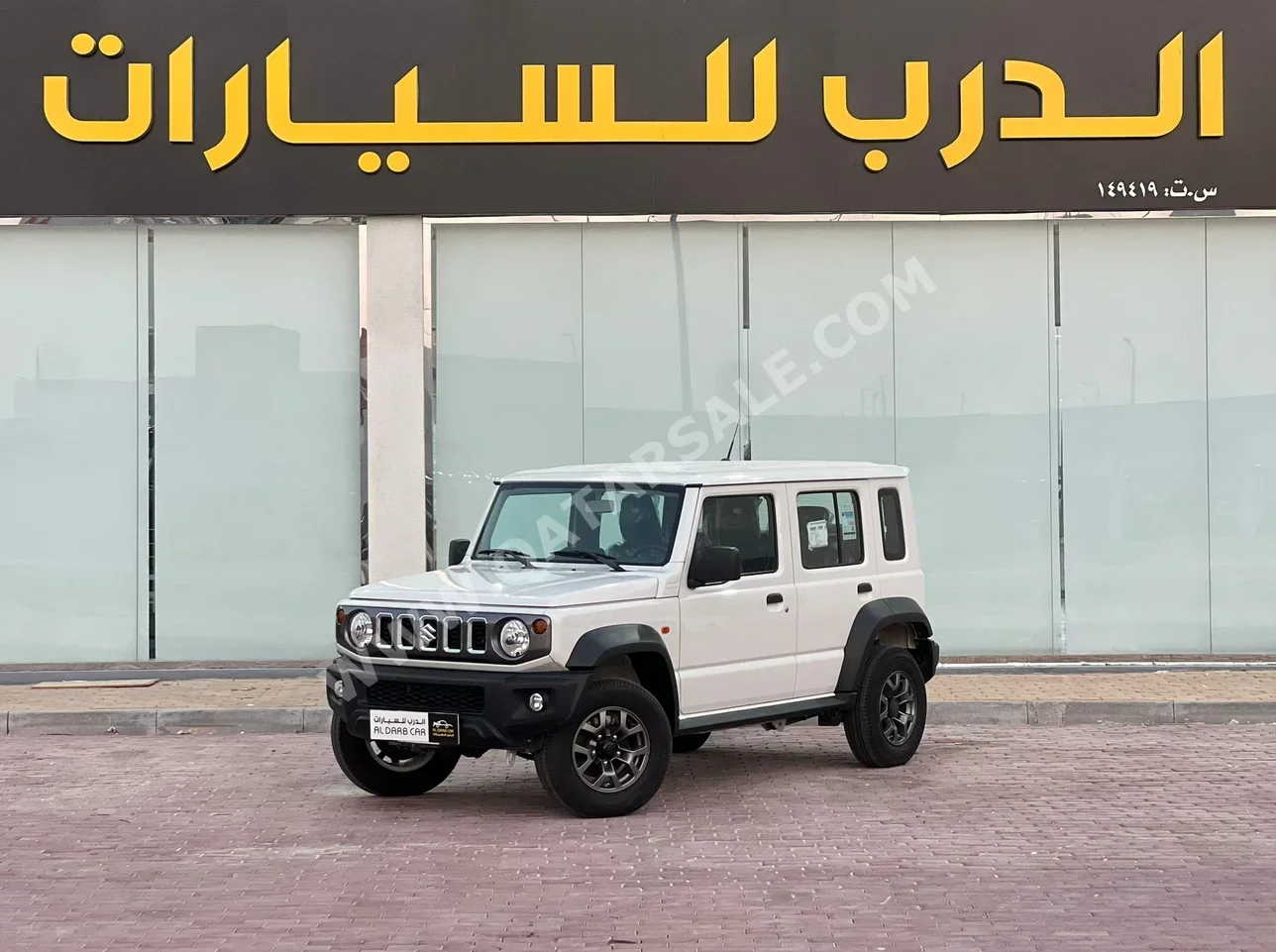 سوزوكي  جمني  2024  اوتوماتيك  234 كم  4 سلندر  دفع رباعي  اس يو في  أبيض  تحت الضمان