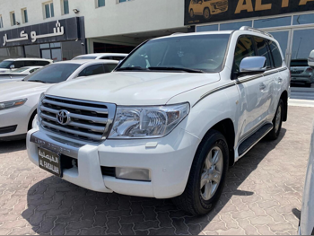 Toyota  Land Cruiser  VXR  2011  Automatic  613,000 Km  8 Cylinder  Four Wheel Drive (4WD)  SUV  White