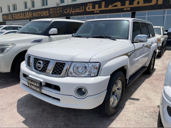 Nissan  Patrol  Safari  2009  Manual  448,000 Km  6 Cylinder  Four Wheel Drive (4WD)  SUV  White