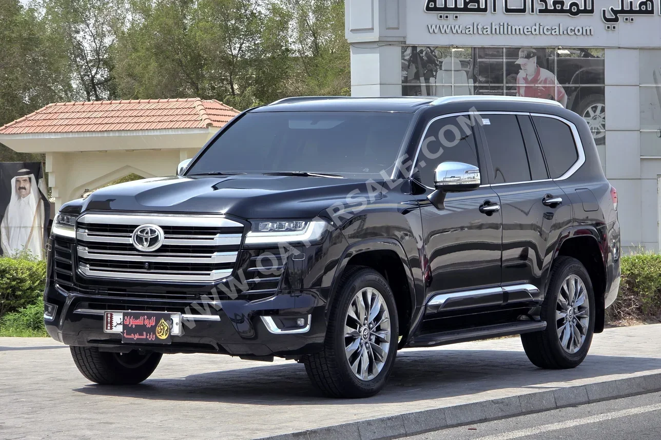 Toyota  Land Cruiser  VX Twin Turbo  2023  Automatic  26,000 Km  6 Cylinder  Four Wheel Drive (4WD)  SUV  Black  With Warranty