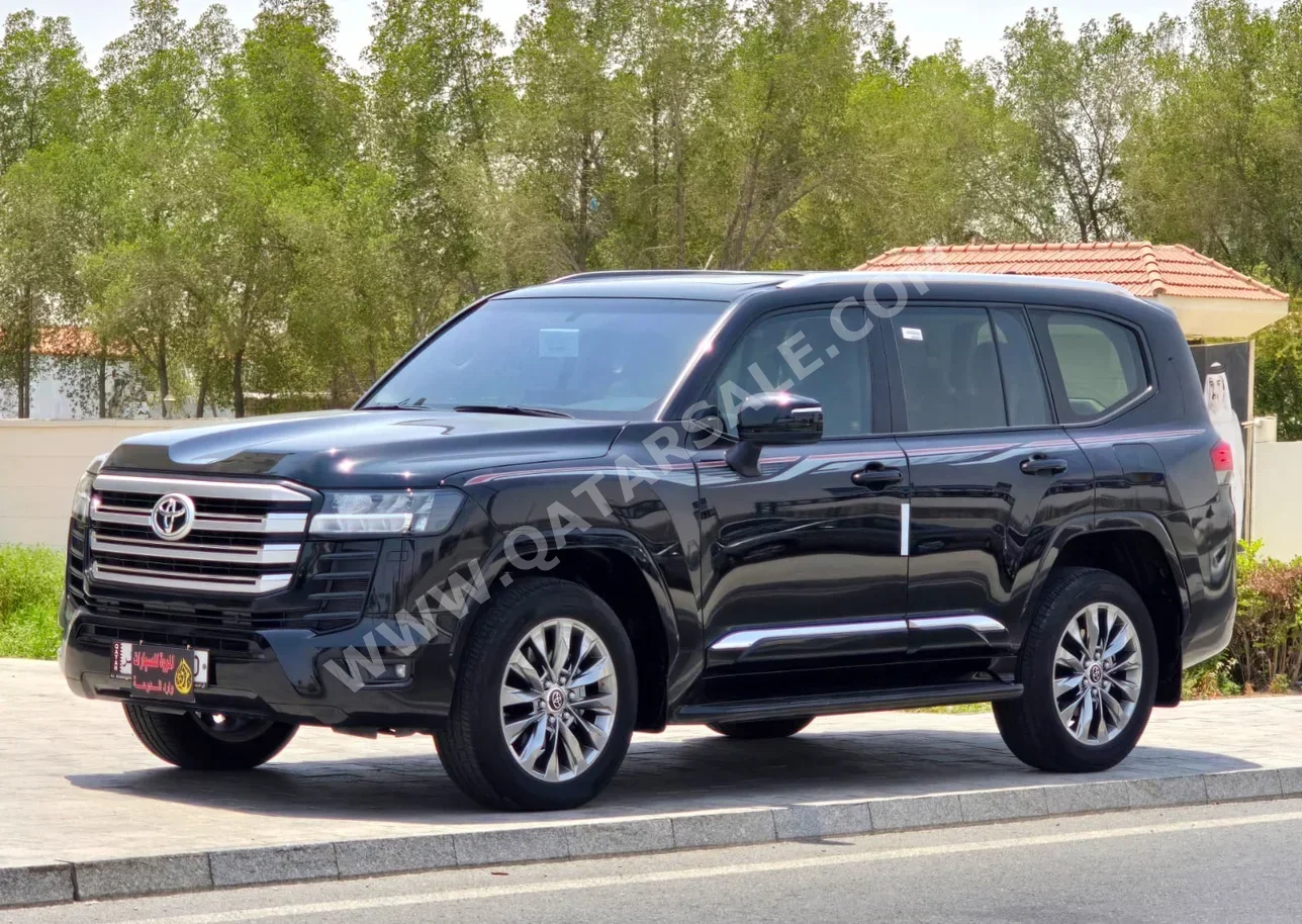 Toyota  Land Cruiser  GXR Twin Turbo  2024  Automatic  12,000 Km  6 Cylinder  Four Wheel Drive (4WD)  SUV  Black  With Warranty