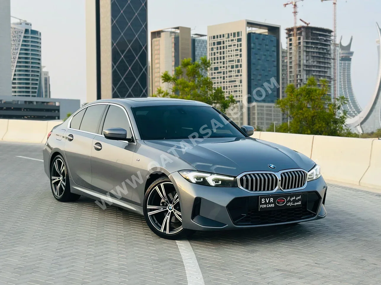 بي ام دبليو  320i  فخمة  رمادي  2024