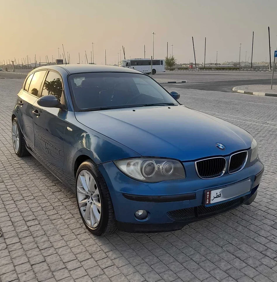 BMW  1-Series  118i  2007  Automatic  160,000 Km  4 Cylinder  Hatchback  Blue