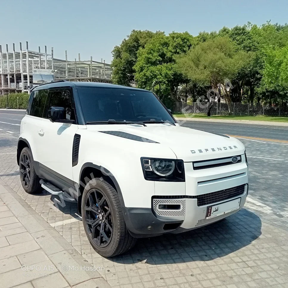 Land Rover  Defender  90 SE  2023  Automatic  77,000 Km  4 Cylinder  Four Wheel Drive (4WD)  SUV  White  With Warranty