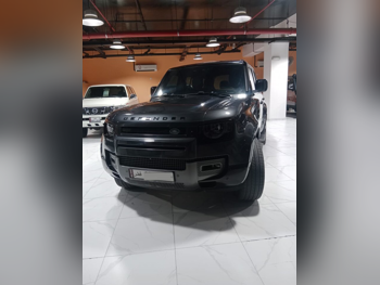 Land Rover  Defender  110 HSE  2024  Automatic  43,000 Km  6 Cylinder  Four Wheel Drive (4WD)  SUV  Black  With Warranty