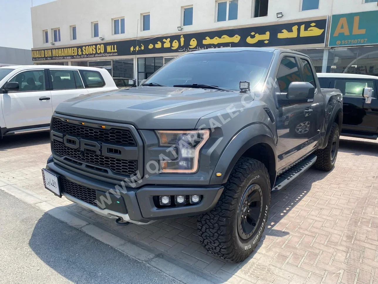 فورد  رابتر  2018  اوتوماتيك  158,000 كم  6 سلندر  دفع رباعي  بيكب  رمادي