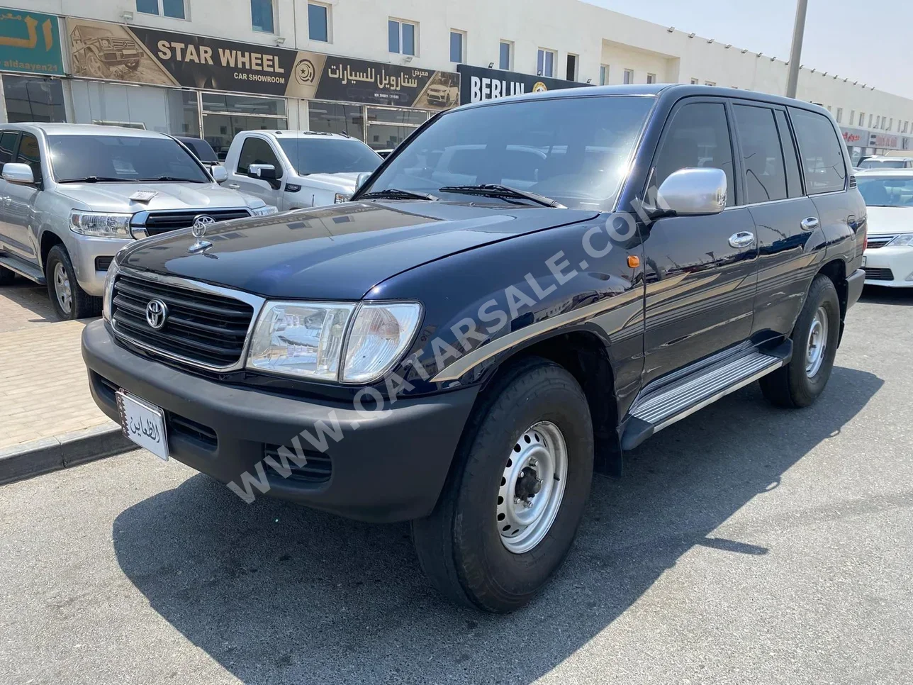 تويوتا  لاند كروزر  جي اكس  2002  اوتوماتيك  404,000 كم  6 سلندر  دفع رباعي  اس يو في  أسود