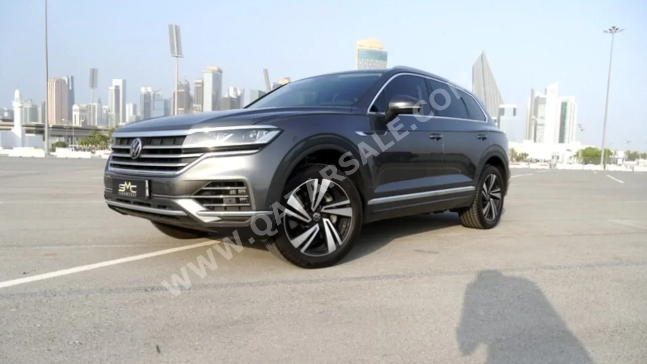 Volkswagen  Touareg  Sport  2023  Automatic  7,000 Km  6 Cylinder  All Wheel Drive (AWD)  SUV  Gray  With Warranty