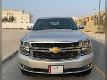 Chevrolet  Suburban  2016  Automatic  158,000 Km  8 Cylinder  Four Wheel Drive (4WD)  SUV  Silver