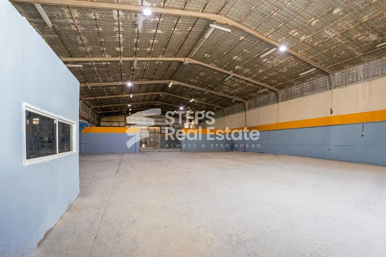 Warehouses & Stores - Al Rayyan  - Industrial Area  -Area Size: 900 Square Meter