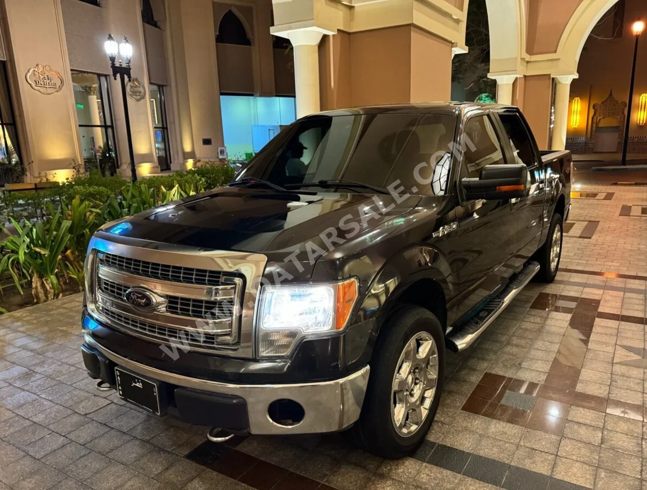 فورد  أف  150  2013  اوتوماتيك  290,660 كم  8 سلندر  دفع رباعي  بيكب  أسود