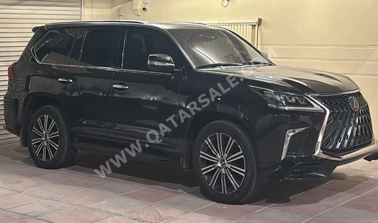 Lexus  LX  570  2018  Automatic  224,000 Km  8 Cylinder  Four Wheel Drive (4WD)  SUV  Black  With Warranty