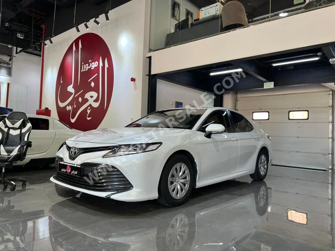 Toyota  Camry  LE  2019  Automatic  122,000 Km  4 Cylinder  Front Wheel Drive (FWD)  Sedan  White