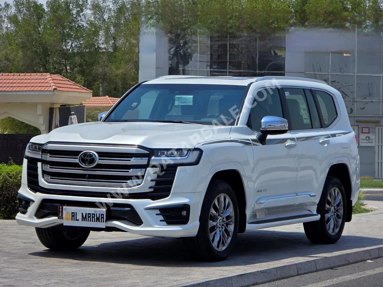 Toyota  Land Cruiser  VXR Twin Turbo  2024  Automatic  700 Km  6 Cylinder  Four Wheel Drive (4WD)  SUV  White  With Warranty