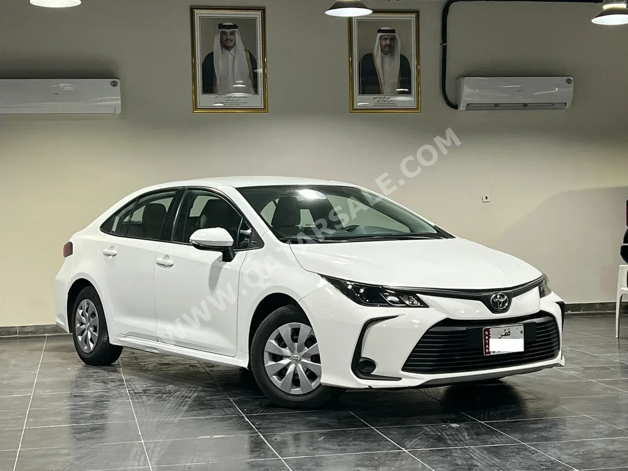 تويوتا  كورولا  ال اي  2022  اوتوماتيك  77,000 كم  4 سلندر  سحب امامي  سيدان  أبيض