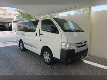 Toyota  Hiace  2016  Manual  439,000 Km  4 Cylinder  Rear Wheel Drive (RWD)  Van / Bus  White