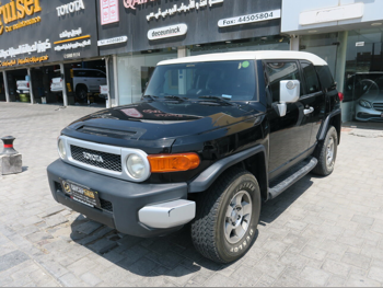 Toyota  FJ Cruiser  2010  Automatic  217,000 Km  6 Cylinder  Four Wheel Drive (4WD)  SUV  Black
