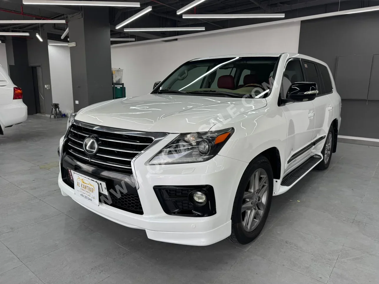 Lexus  LX  570 S  2011  Automatic  224,000 Km  8 Cylinder  Four Wheel Drive (4WD)  SUV  White