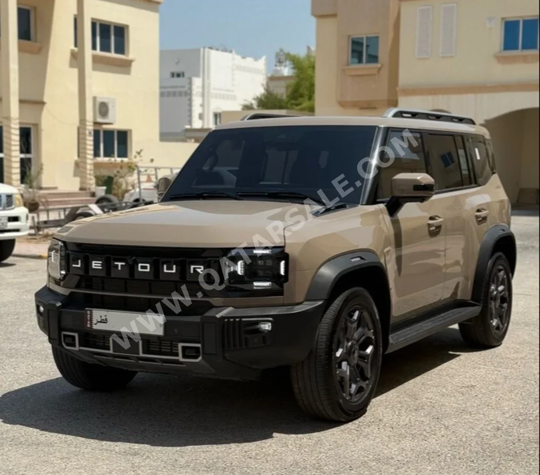 جيتور  تي 2  لكجري  2024  اوتوماتيك  25,000 كم  4 سلندر  دفع رباعي  اس يو في  بيج  تحت الضمان