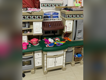 المطابخ ولعب الطعام  - تويز آر أص  - 2 سنة  - متعددة الالوان