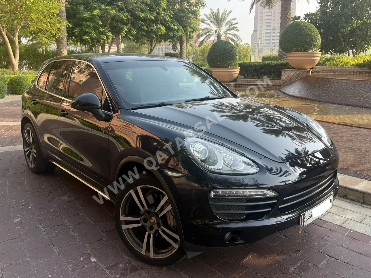 بورش  كيان  اس  2014  اوتوماتيك  83,000 كم  8 سلندر  دفع رباعي  اس يو في  أسود