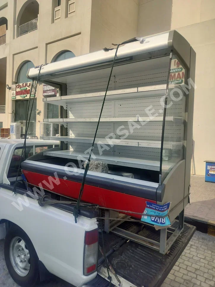 ثلاجة بدون فريزر - أحمر