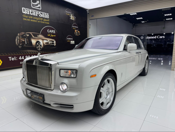 Rolls-Royce  Phantom  2010  Automatic  20,000 Km  12 Cylinder  All Wheel Drive (AWD)  Sedan  White