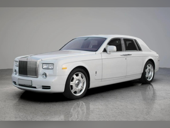 Rolls-Royce  Phantom  2010  Automatic  20,000 Km  12 Cylinder  All Wheel Drive (AWD)  Sedan  White