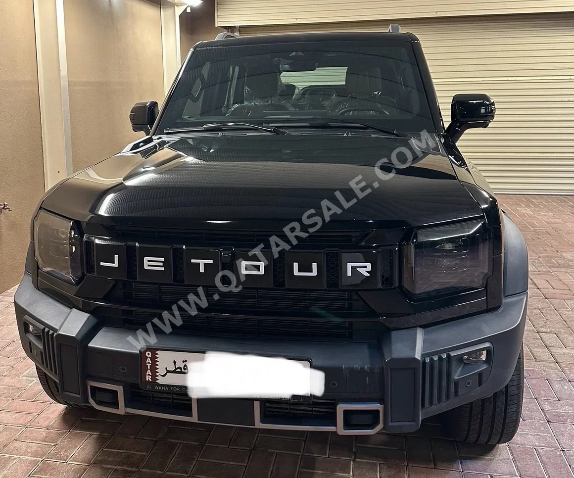 Jetour  T2  Luxury  2025  Automatic  9,000 Km  4 Cylinder  Four Wheel Drive (4WD)  SUV  Black  With Warranty