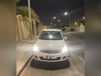 Nissan  Tiida  2012  Automatic  171,000 Km  6 Cylinder  Sedan  White