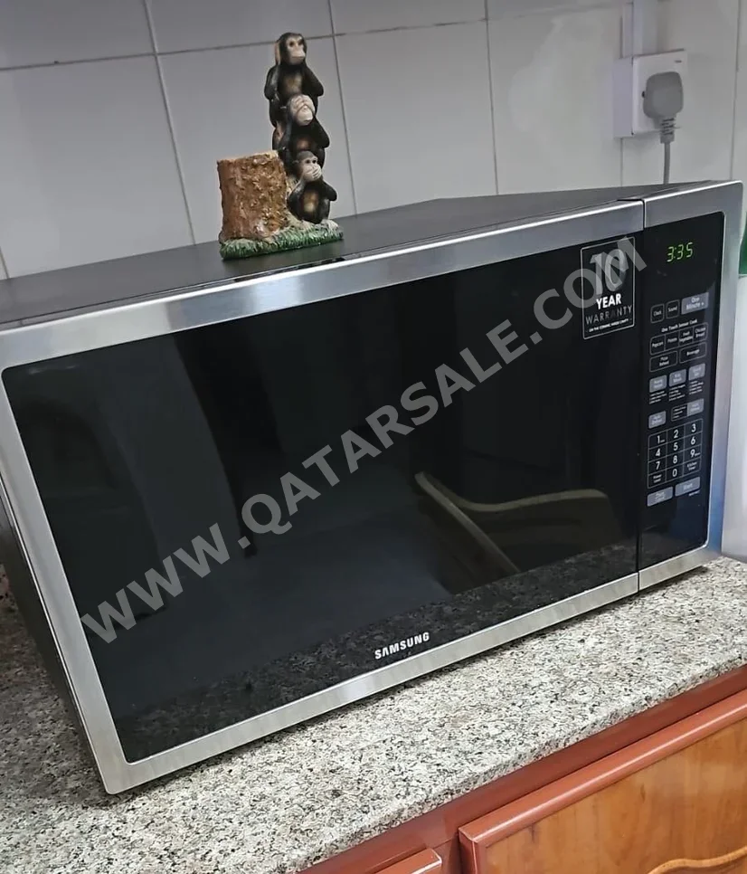 Microwaves - Samsung  - Black