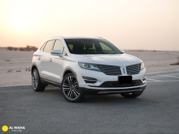 Lincoln  MKC  2016  Automatic  70,000 Km  4 Cylinder  Front Wheel Drive (FWD)  SUV  White
