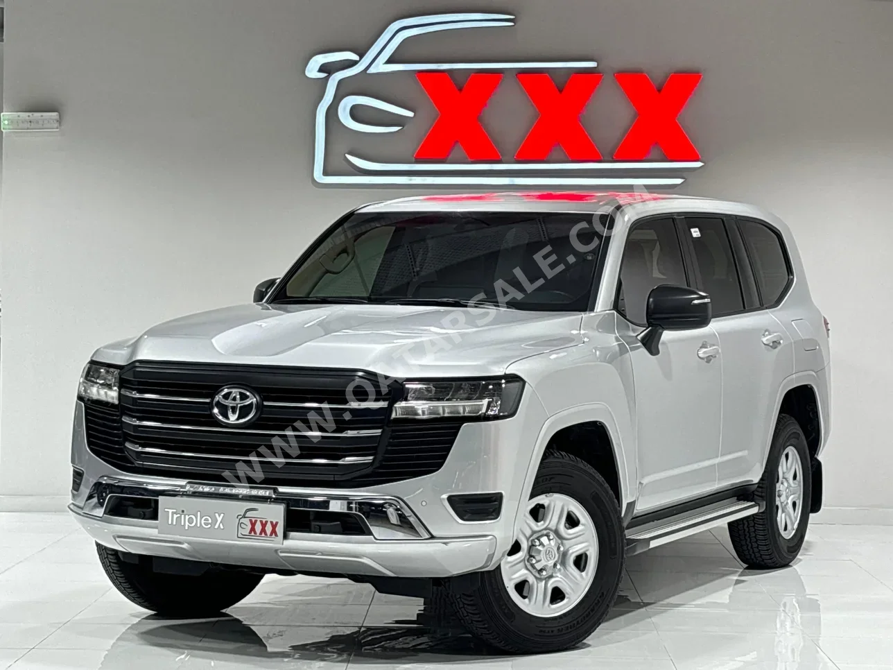 Toyota  Land Cruiser  GX  2024  Automatic  33,000 Km  6 Cylinder  Four Wheel Drive (4WD)  SUV  Silver  With Warranty