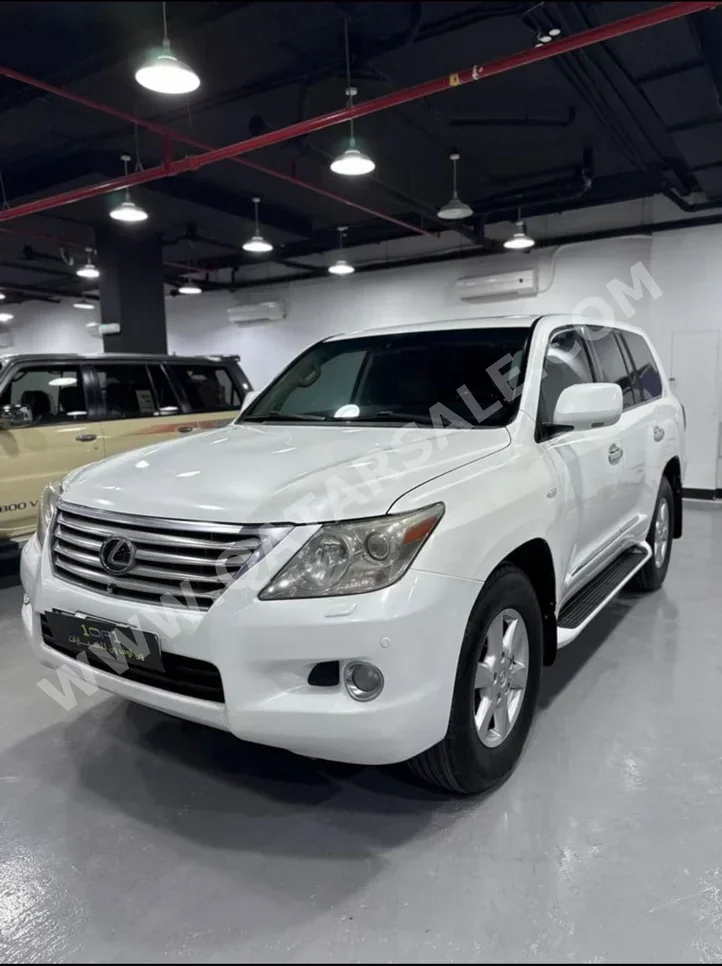 Lexus  LX  570  2009  Automatic  470,000 Km  8 Cylinder  Four Wheel Drive (4WD)  SUV  White