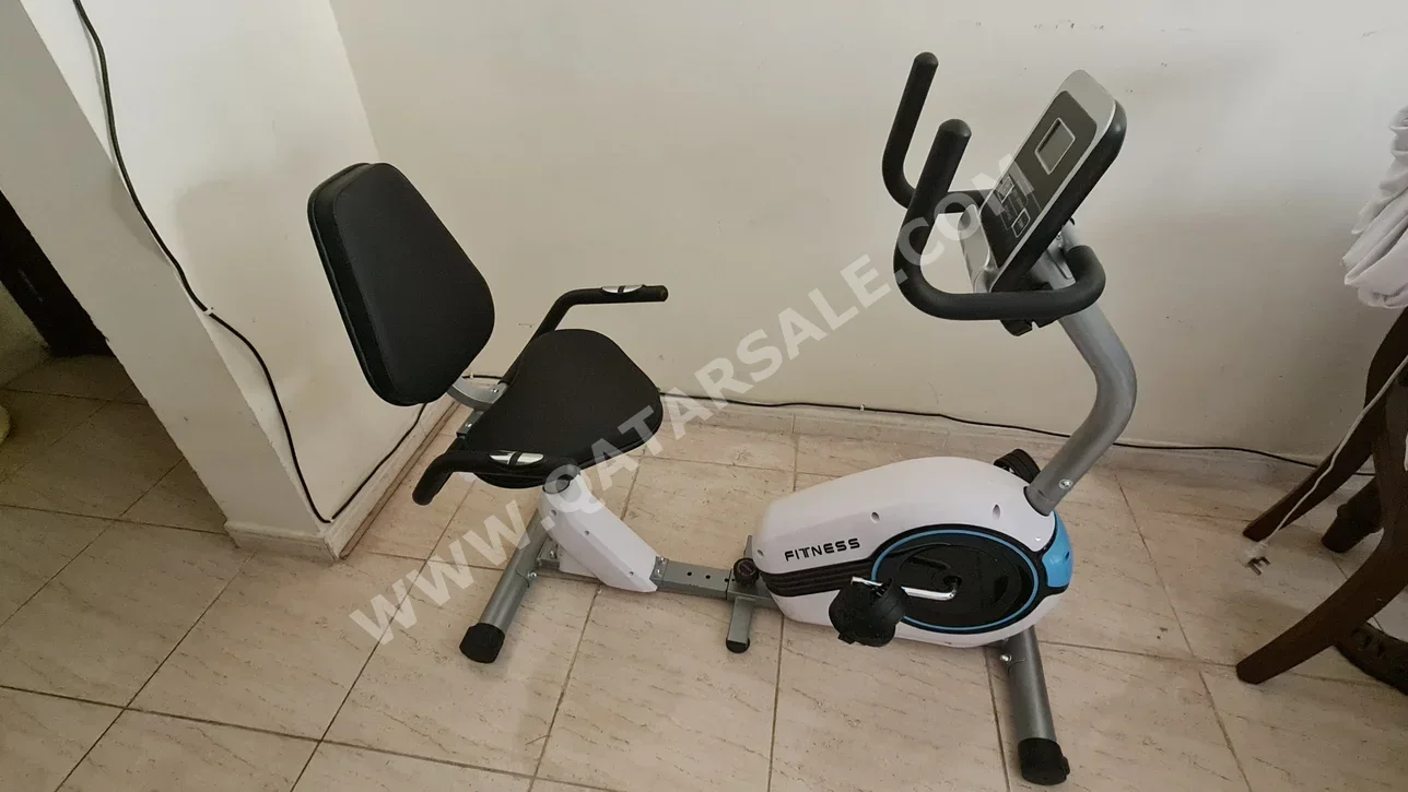 أجهزة اللياقة البدنية - دراجات التمرين